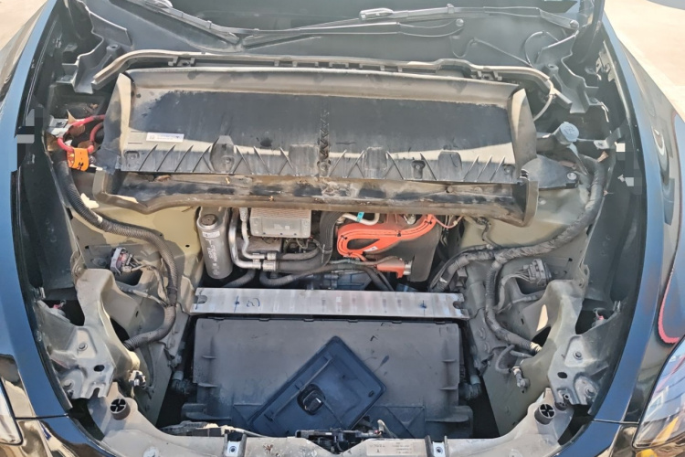 特斯拉 Model Y 2023款 长续航全轮驱动版局部细节24