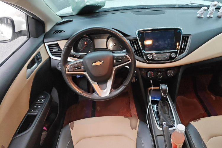 雪佛兰 科鲁泽 2022款 320 自动悦享天窗版局部细节13