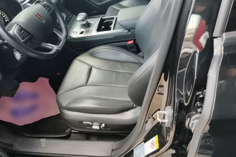 红旗H5 2022款 经典款 1.8T 自动智联旗享版中控内饰19