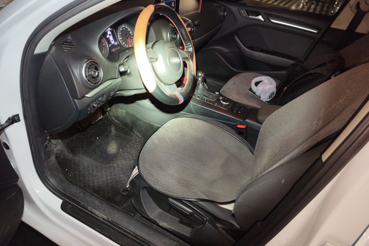 奥迪A3 2016款 Limousine 35 TFSI 进取型中控内饰19