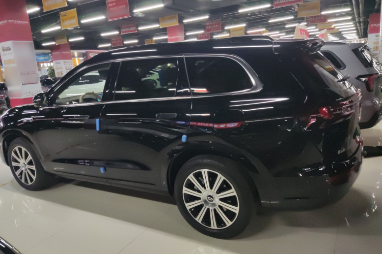 鸿蒙智行 问界M7 2024款 1.5T 智驾后驱Pro版 5座车身外观4