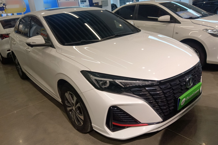 长安 逸动 2023款 畅享版 PLUS 蓝鲸NE 1.4T GDI DCT尊贵版车身外观3