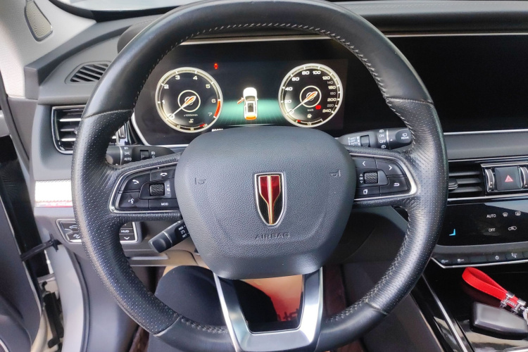 红旗HS5 2019款 2.0T 智联旗享四驱版中控内饰13