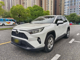 丰田 RAV4荣放 2021款 2.0L CVT两驱都市版