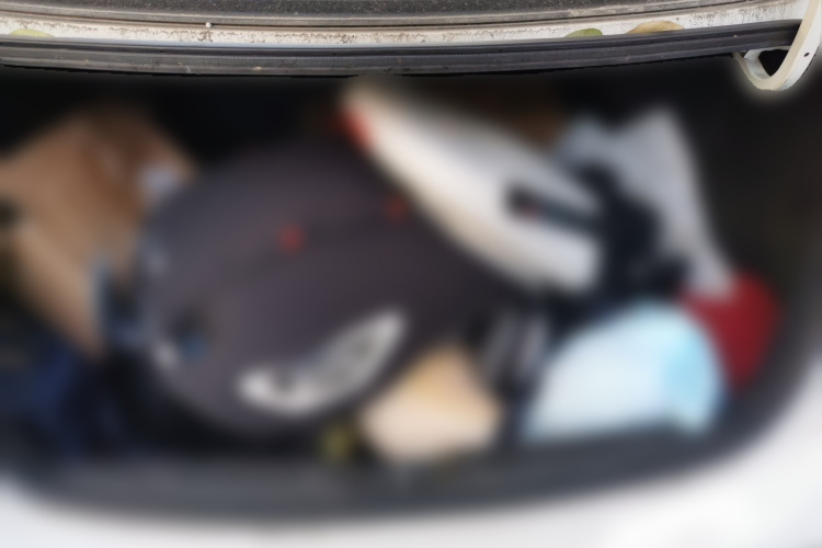 现代 朗动 2015款 1.6L 自动时尚型中控内饰23