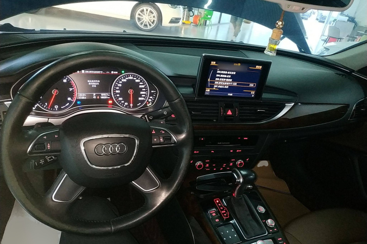 奥迪A6L 2014款 30 FSI 豪华型中控内饰7002