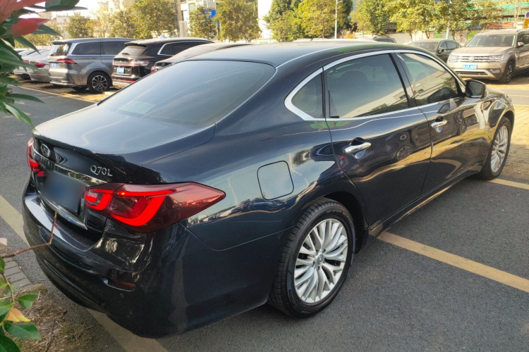 英菲尼迪Q70 2017款 Q70L 2.5L 悦享版车身外观6005