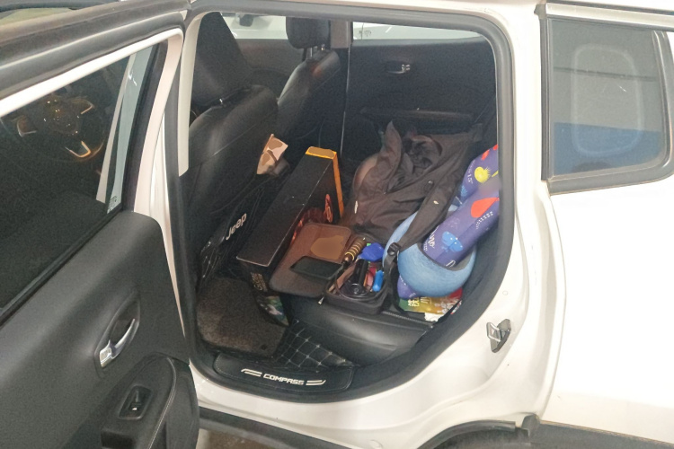 Jeep 指南者 2019款 200TS 自动优享-互联大屏版中控内饰21