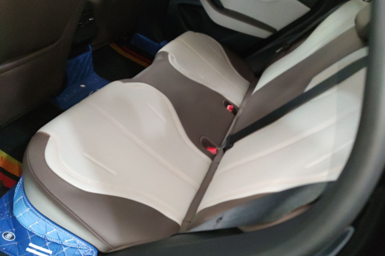 比亚迪 秦PLUS 2024款 荣耀版 DM-i 55KM领先型中控内饰21