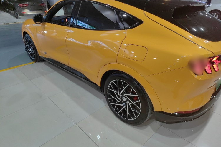 福特电马 2024款 GT风暴版车身外观6003