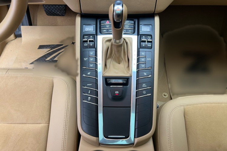 保时捷 2014款 Macan 2.0T中控内饰7004