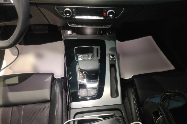 奥迪Q5L 2024款 40 TFSI 时尚动感型局部细节18