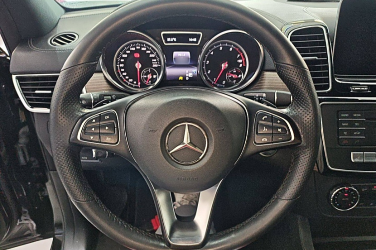 奔驰GLE 2018款 GLE 400 4MATIC 臻藏版中控内饰7002