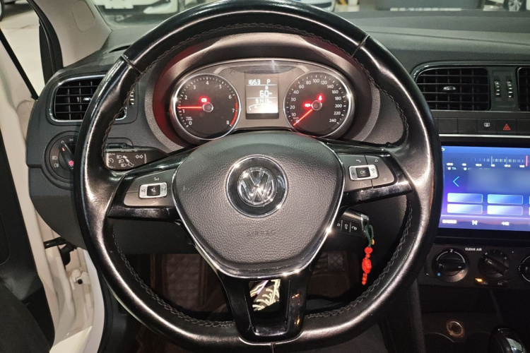 大众 Polo 2016款 1.6L 自动舒适型中控内饰13