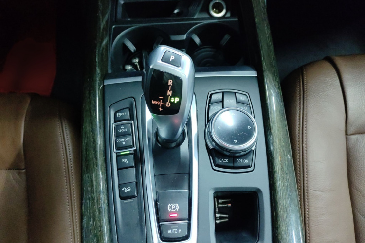 宝马X5(进口) 2014款 xDrive35i 豪华型局部细节18