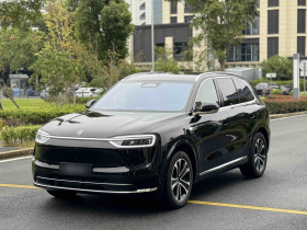 鸿蒙智行 问界M7 2026款 增程 Pro+四驱版 5座