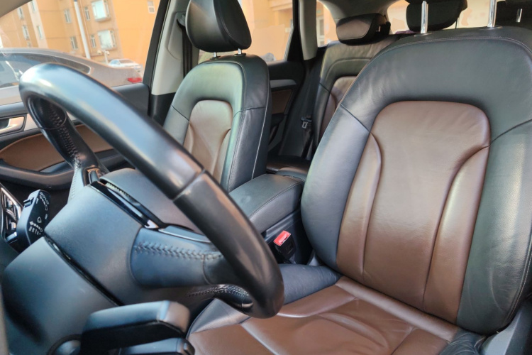 奥迪Q5 2016款 40 TFSI 技术型中控内饰19