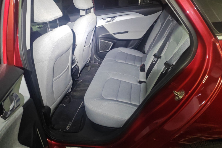 吉利几何A 2019款 高维标准续航幂方版中控内饰21