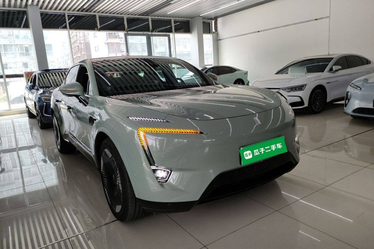 阿维塔11 2023款 鸿蒙 90度 后驱版车身外观3