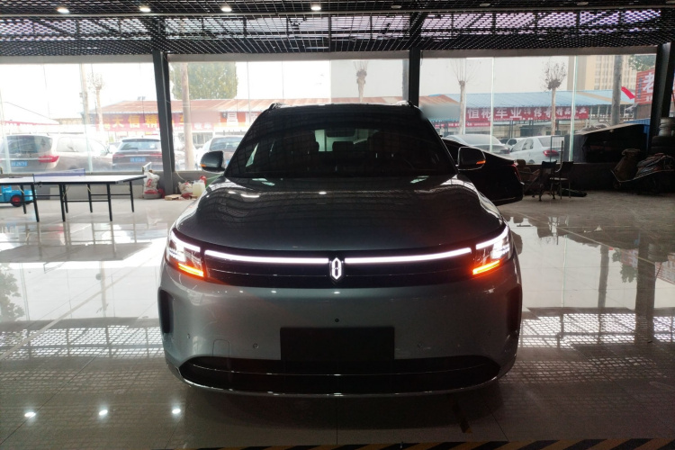 鸿蒙智行 问界M7 2024款 1.5T 智驾四驱Pro版 5座车身外观2