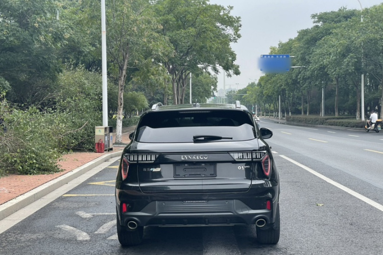 领克01 2021款 2.0TD 四驱暗夜版车身外观6006