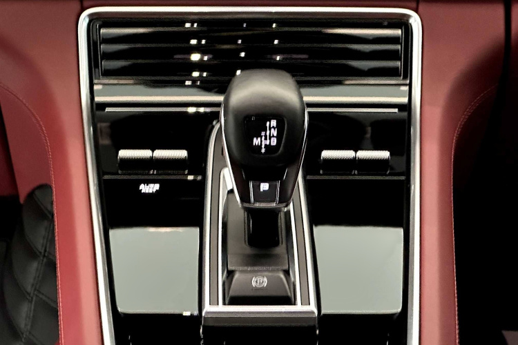 保时捷 2023款 Panamera 2.9T 铂金版中控内饰7005