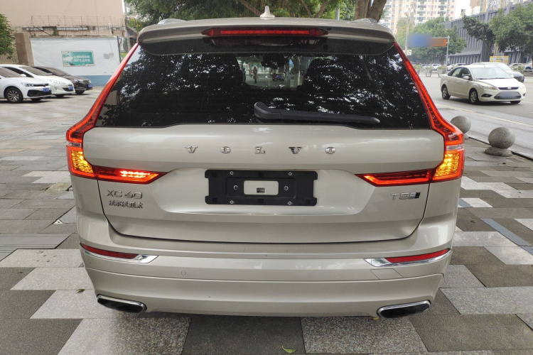 沃尔沃XC60 2020款 T5 四驱智远豪华版车身外观6004