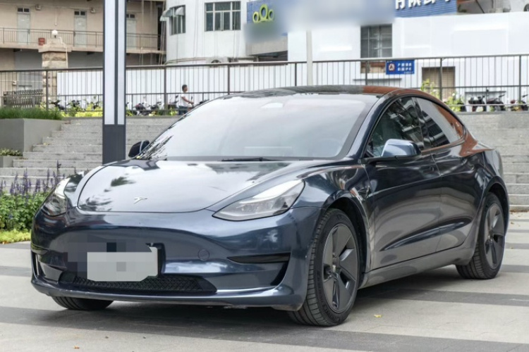 特斯拉 Model 3 2021款 标准续航后驱升级版车身外观1