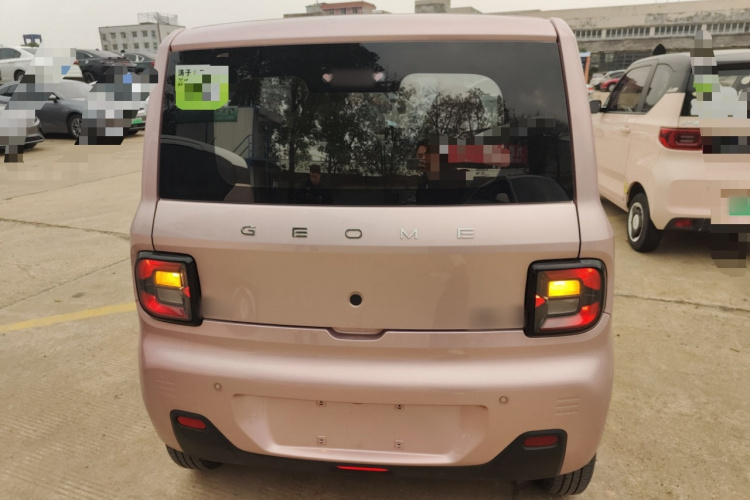 吉利银河 2023款 熊猫mini 200km 耐力熊车身外观6