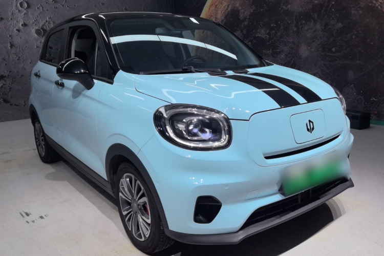 零跑汽车 零跑T03 2021款 400豪华版车身外观3