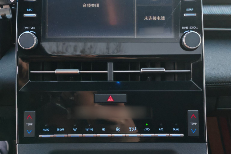 丰田 亚洲龙 2019款 双擎 2.5L 豪华版 国VI中控内饰7007