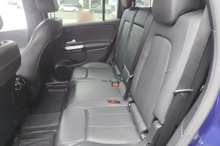 奔驰GLB 2020款 GLB 200 动感型中控内饰21