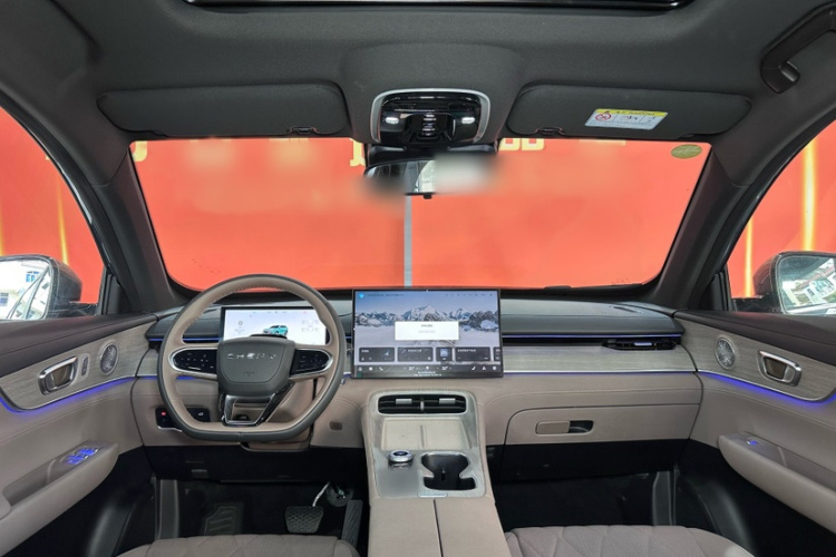 奇瑞 瑞虎8 PLUS 2025款 290TGDI DCT尊贵型 7座中控内饰7003