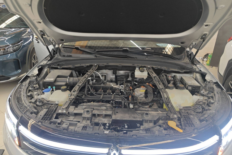 鸿蒙智行 问界M7 2024款 1.5T 智驾四驱Ultra版 5座机舱底盘24