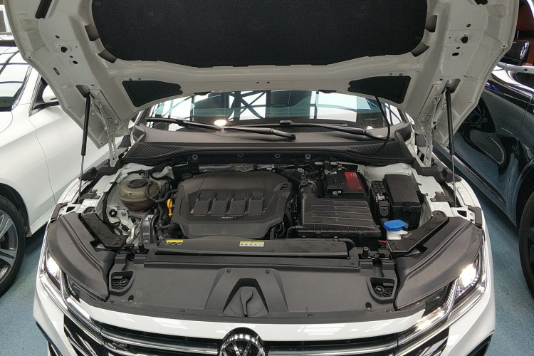 一汽-大众CC 2023款 330TSI 炫目版机舱底盘24