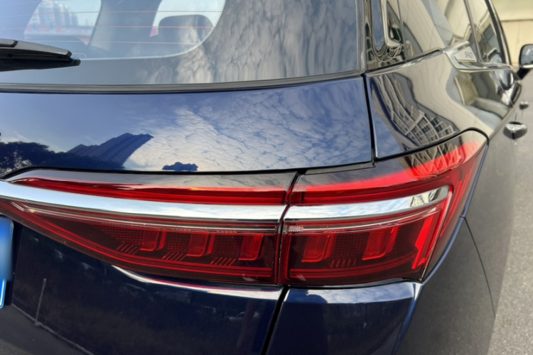 比亚迪 宋MAX 2021款 升级版 1.5T 自动尊贵型 7座车身外观6006