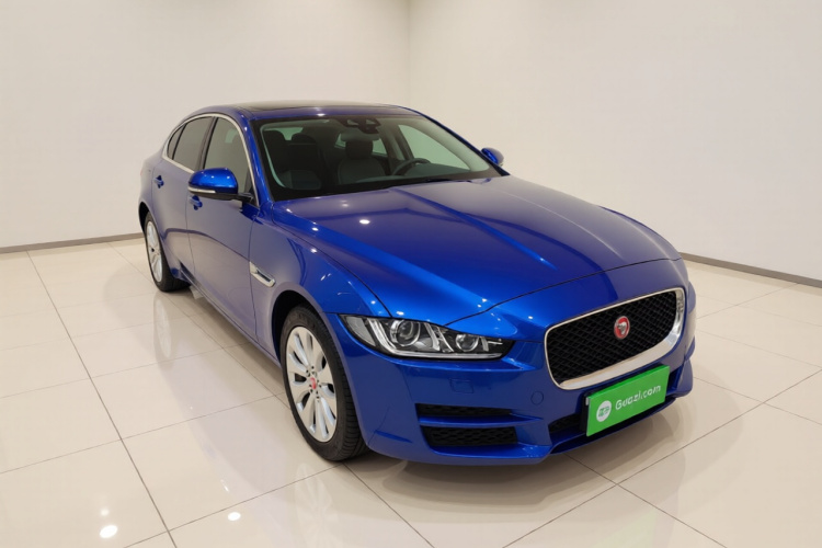 捷豹XEL 2019款 2.0T 200PS 精英版车身外观3