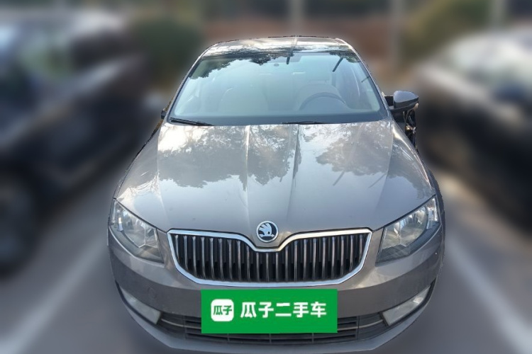 斯柯达 明锐 2015款 1.6L 自动逸俊版车身外观2