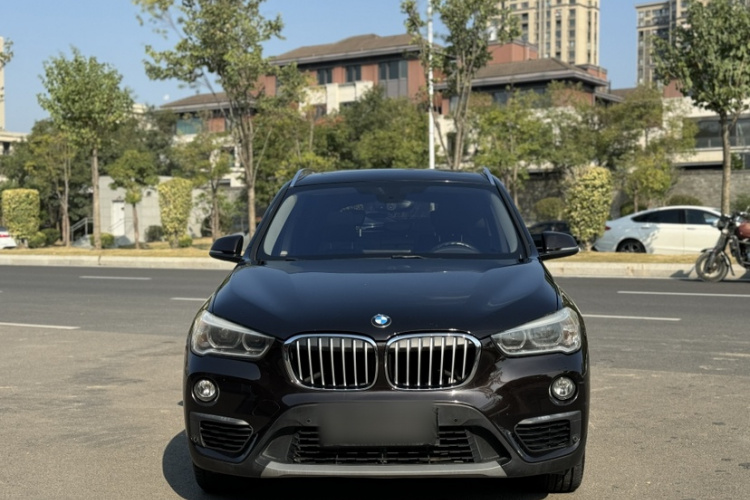 宝马X1 2016款 sDrive18Li 尊享型车身外观6004