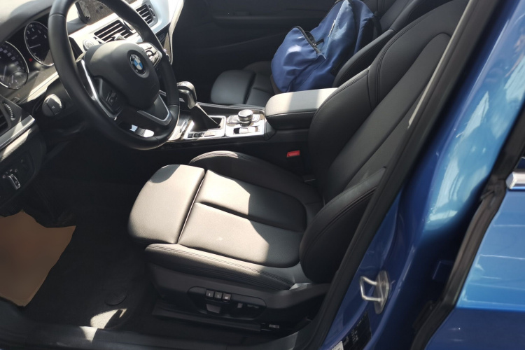 宝马1系 2018款 120i 设计套装型中控内饰19