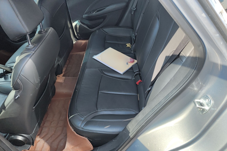 别克 英朗 2019款 18T 自动互联精英型 国V中控内饰21