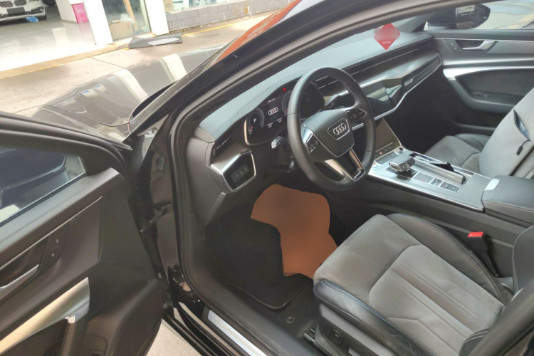 奥迪A6L 2019款 45 TFSI 臻选动感型中控内饰7003