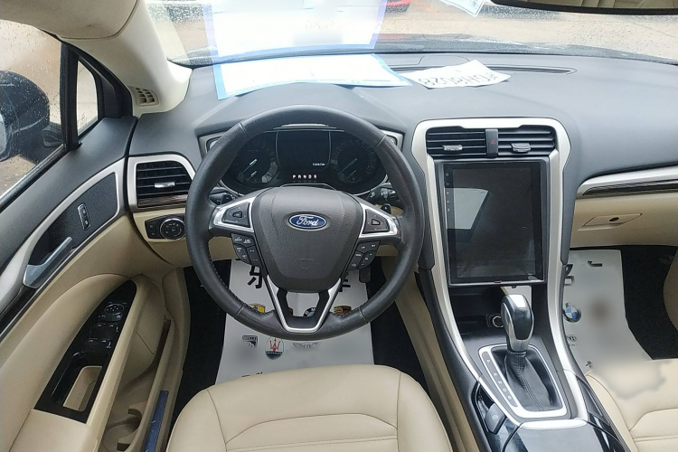 福特 蒙迪欧 2013款 2.0L GTDi200时尚型局部细节13