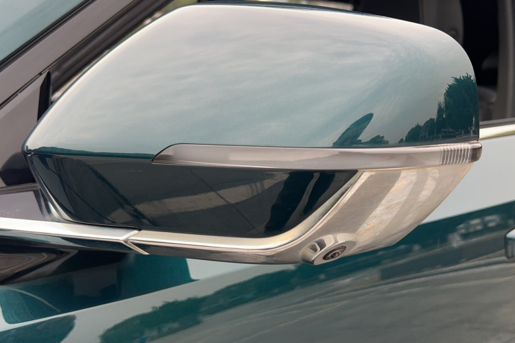 广汽传祺 传祺GS8 2022款 领航系列 2.0TGDI 两驱尊贵版（七座）车身外观6011