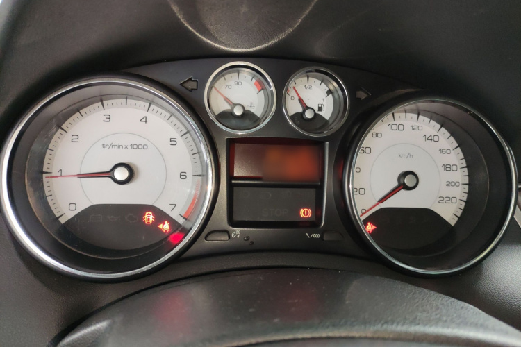 标致308 2014款 乐享版 经典 1.6L 自动优尚型局部细节14