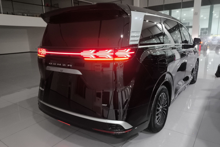 腾势D9 2022款 DM-i 970 四驱尊荣型车身外观7