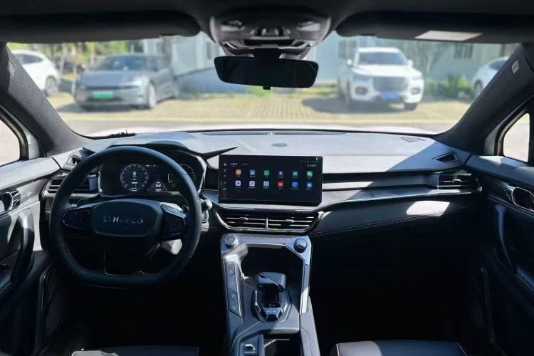 领克06 2023款 Remix 1.5T 劲Halo中控内饰12