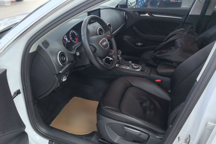 奥迪A3 2014款 Sportback 35 TFSI 自动进取型局部细节19