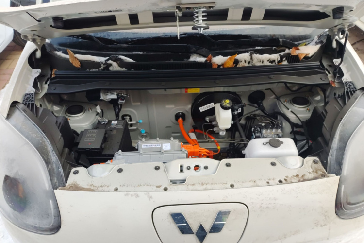 五菱汽车 宏光MINIEV 2025款 四门版 进阶款机舱底盘24