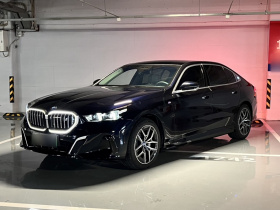 宝马i5 2025款 eDrive 40L M运动套装